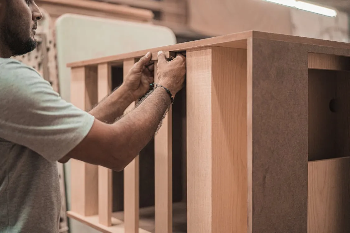 Wood assembly in a workshop